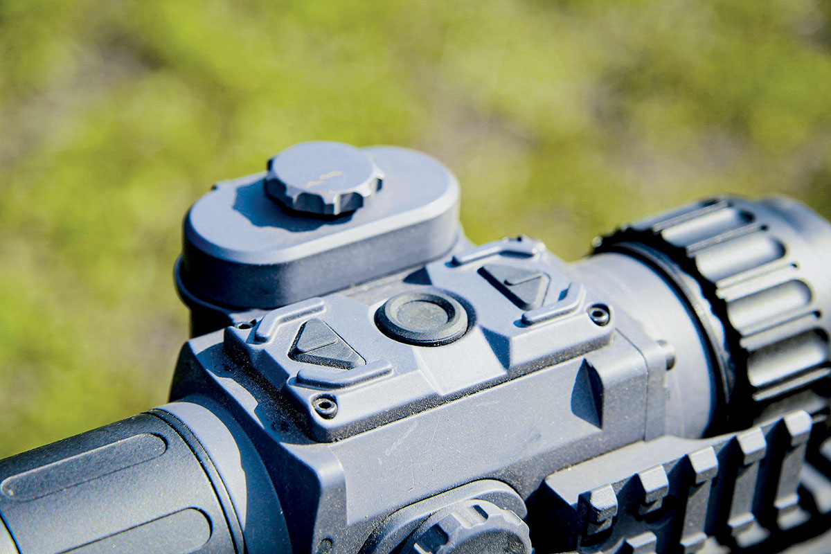 The Operator 640 from Armasight is easy to set up and intuitive to operate. The entire unit is controlled through just three tactile buttons: the round center button accessing the menu, and the front and rear wedge buttons helping run through pop-up options.